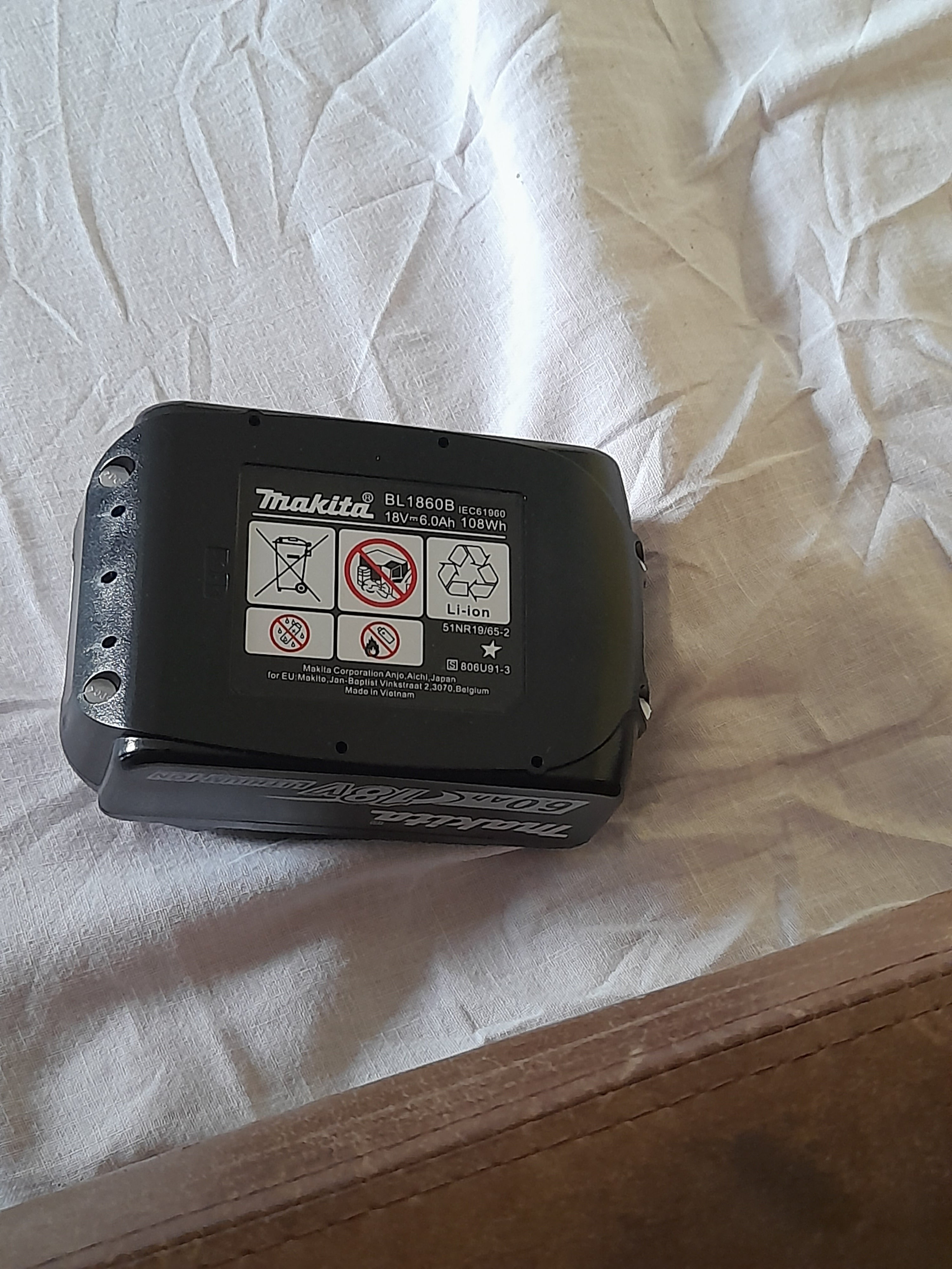 Makita Genuine BL1860 18V 6.0ah Lithium-ion LXT Battery With LED Indicater UK