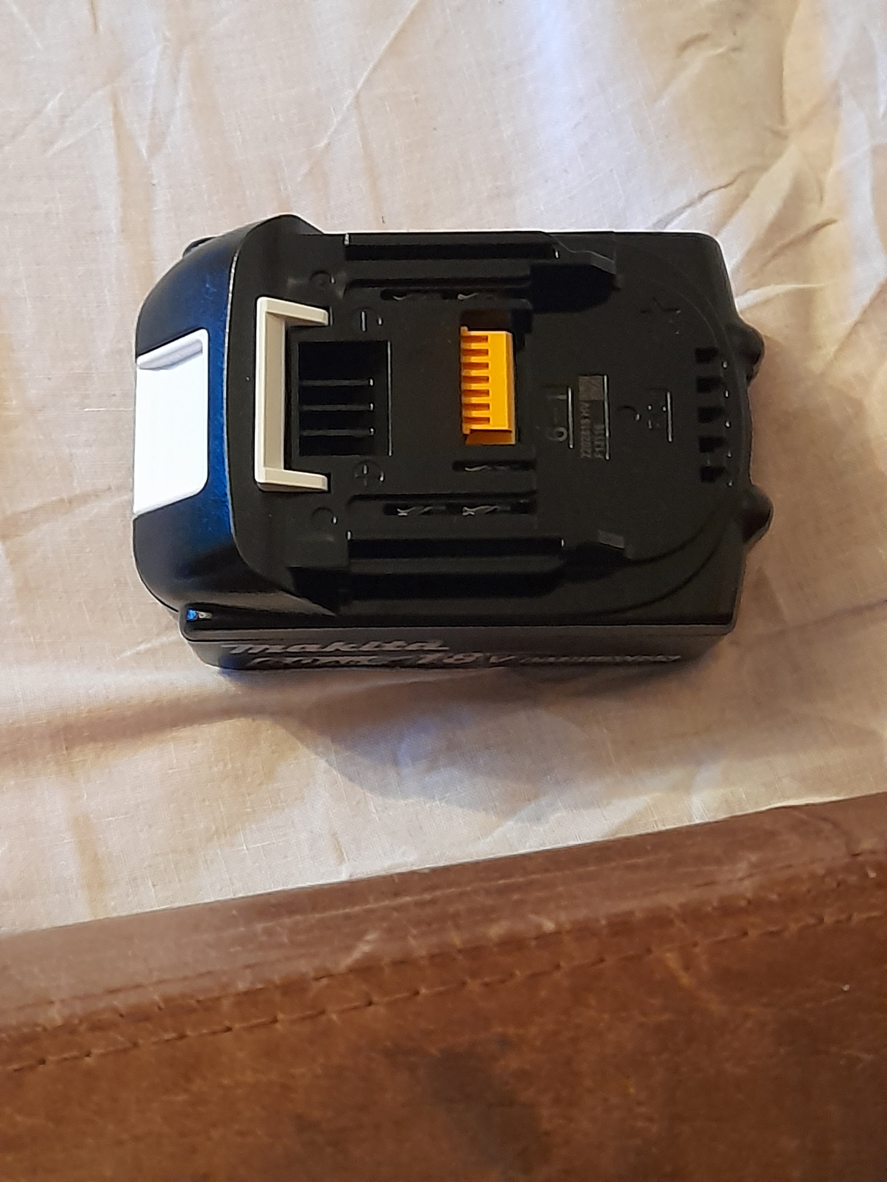 Makita Genuine BL1860 18V 6.0ah Lithium-ion LXT Battery With LED Indicater UK